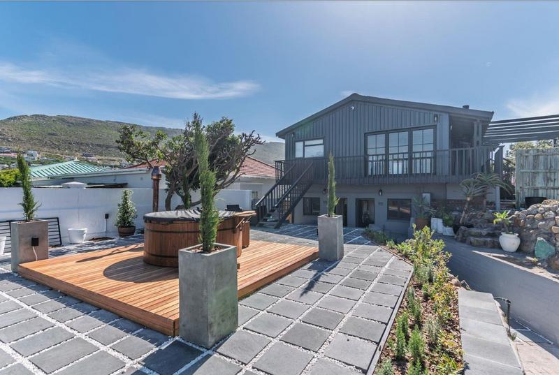 4 Bedroom Property for Sale in Fish Hoek Western Cape